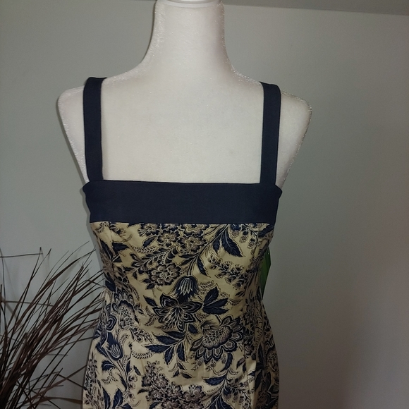 Dress by Citrine - Picture 2 of 11